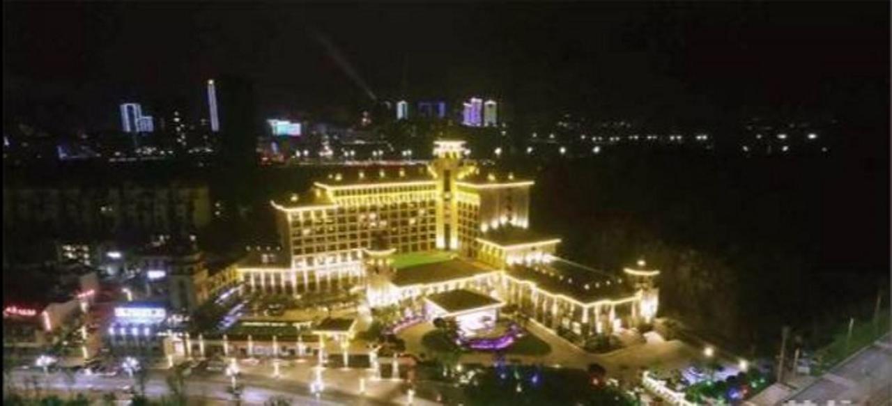 Jinqian Jiahua International Hotel Chishui  Extérieur photo